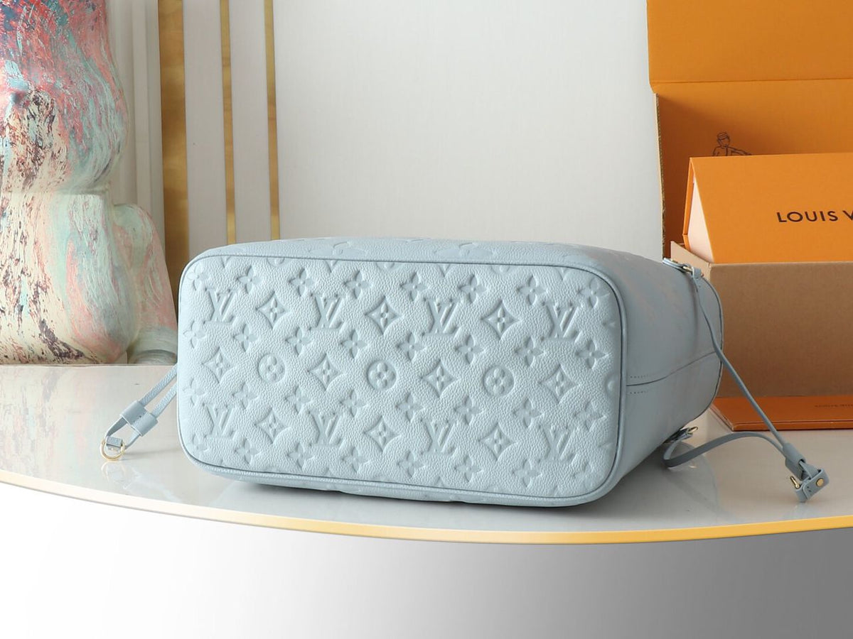 Louis Vuitton Neverfull MM Blue Hour Tote Bag product image 12, provided for visual reference and product detail review