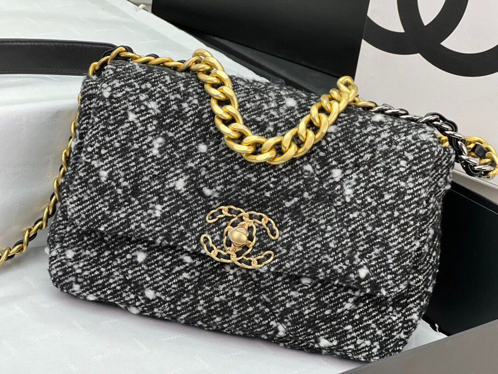 Chanel 19 Small Black and White Orea Tweed Handbag product image 1, provided for visual reference and product detail review