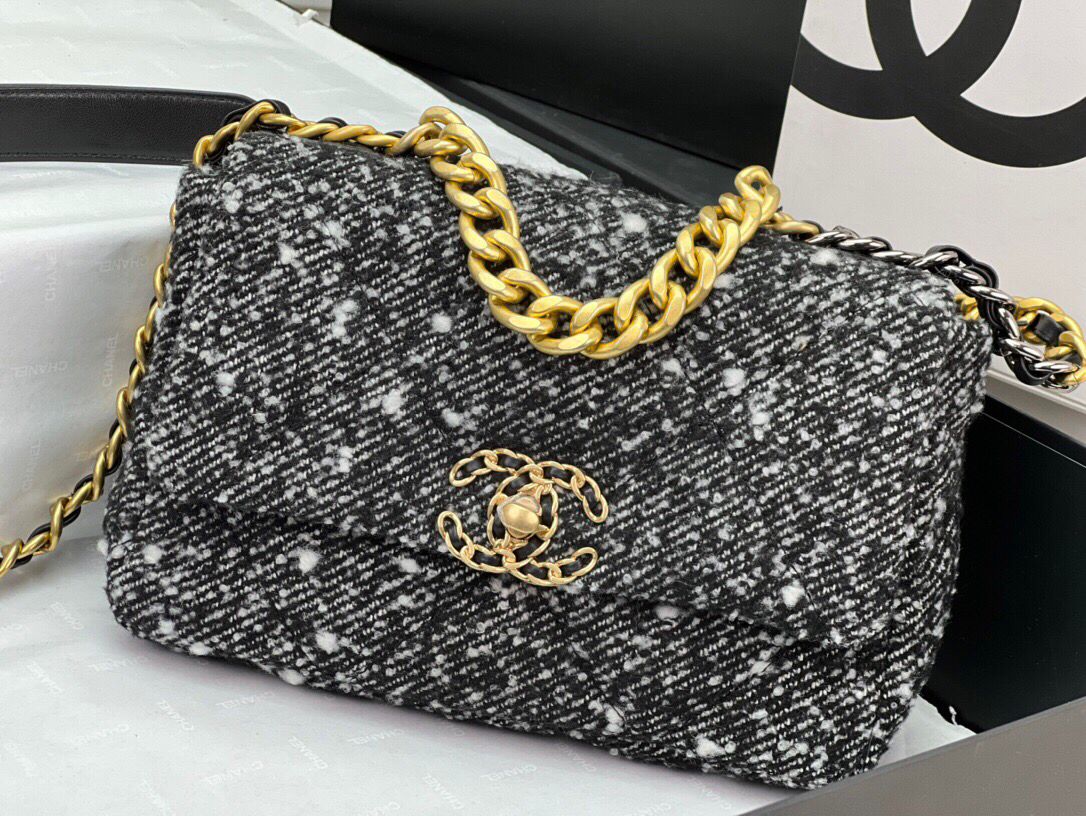 Chanel 19 Small Black and White Orea Tweed Handbag product image 1, provided for visual reference and product detail review