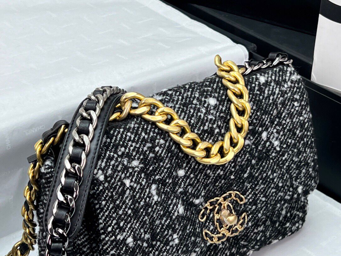 Chanel 19 Small Black and White Orea Tweed Handbag product image 4, provided for visual reference and product detail review