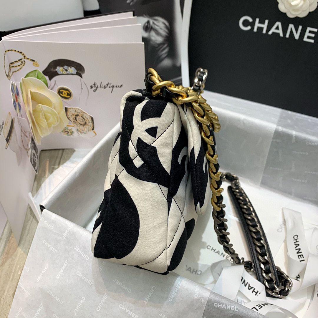 Chanel 19 Flap Bag Medium Black Ecru - Ecru and Black product image 8, provided for visual reference and product detail