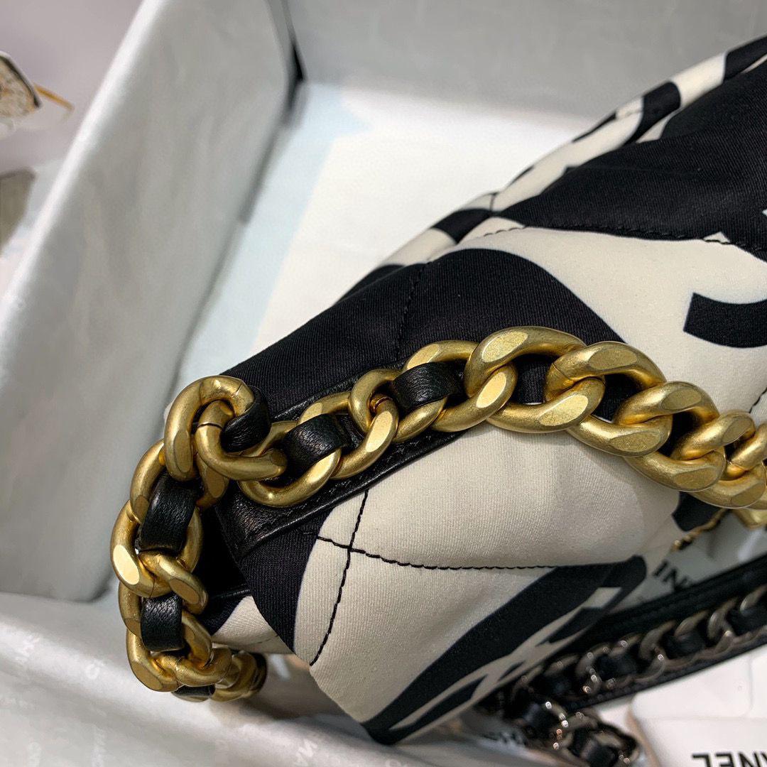 Chanel 19 Flap Bag Medium Black Ecru - Ecru and Black product image 15, provided for visual reference and product detail