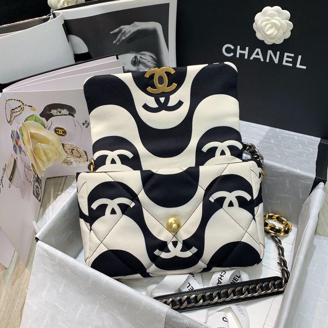 Chanel 19 Flap Bag Medium Black Ecru - Ecru and Black product image 10, provided for visual reference and product detail