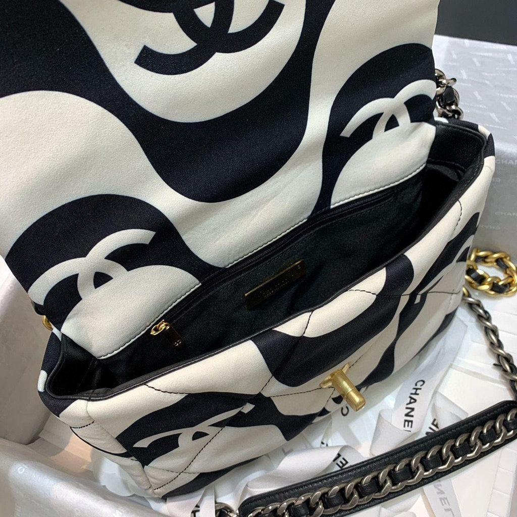 Chanel 19 Flap Bag Medium Black Ecru - Ecru and Black product image 12, provided for visual reference and product detail