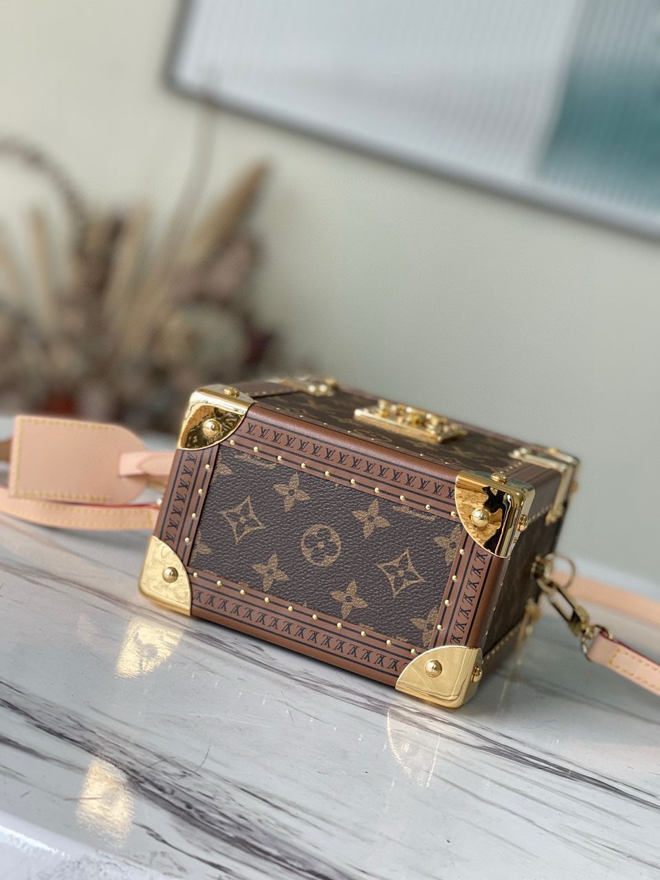 Louis Vuitton Monogram Box Bag product image 8, provided for visual reference and product detail review
