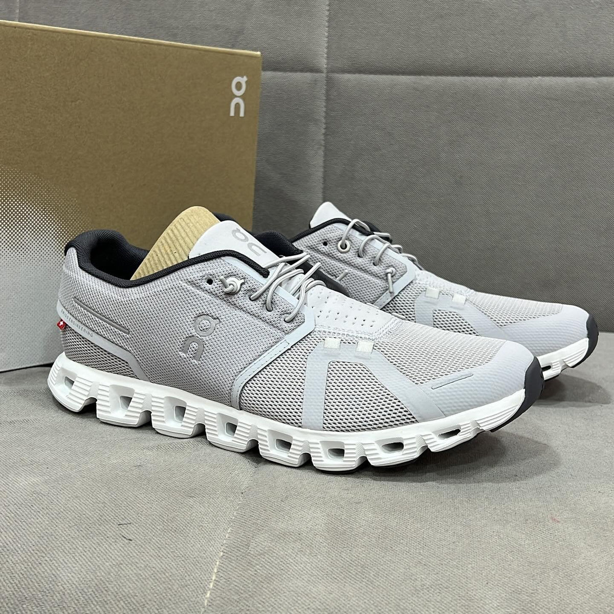 On Cloud 5 Glacier Gray Lifestyle Sneakers product image 1, provided for visual reference and product detail review