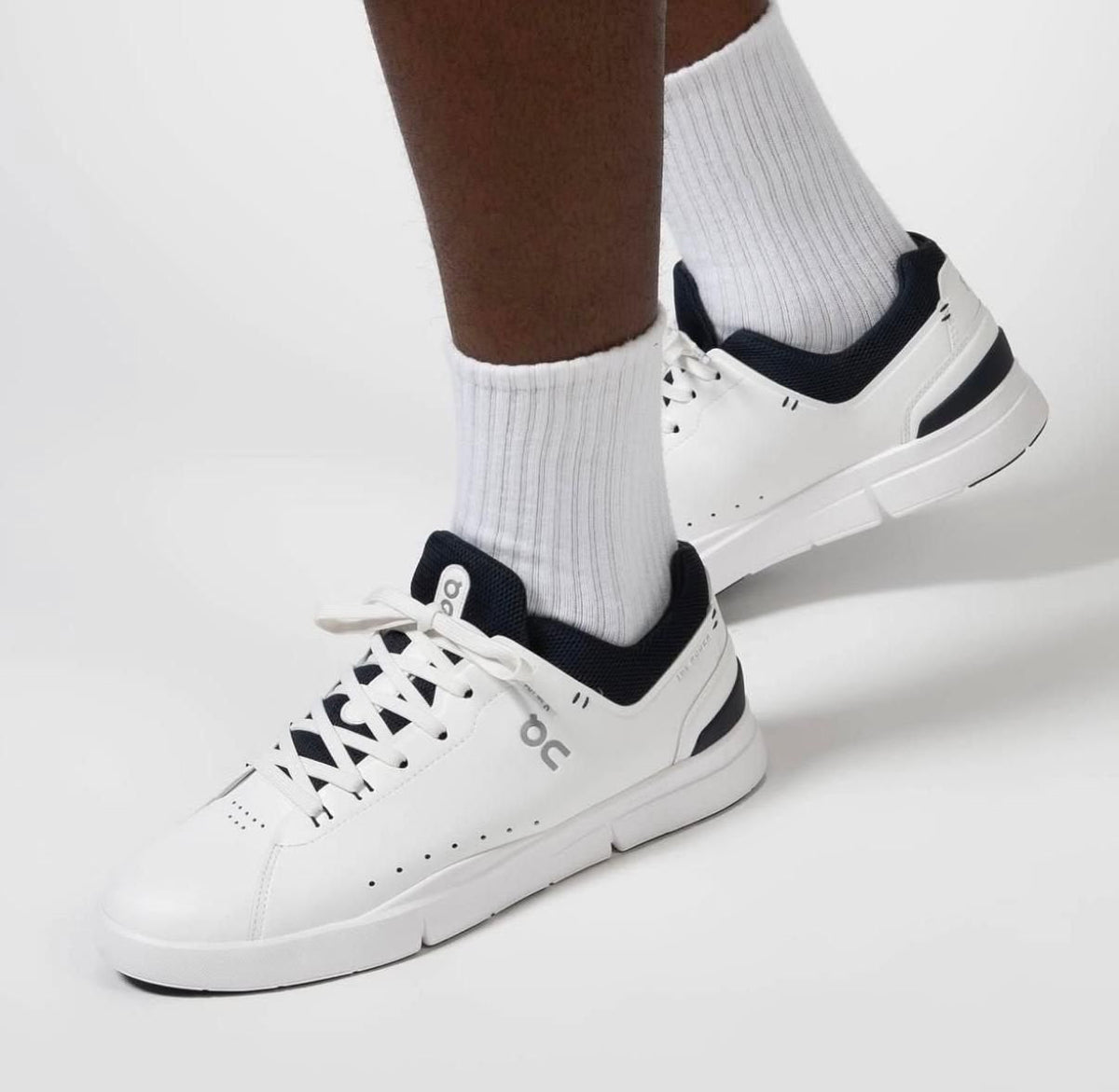 On The Roger Advantage White Midnight Lifestyle Sneakers product image 4, provided for visual reference and product detail