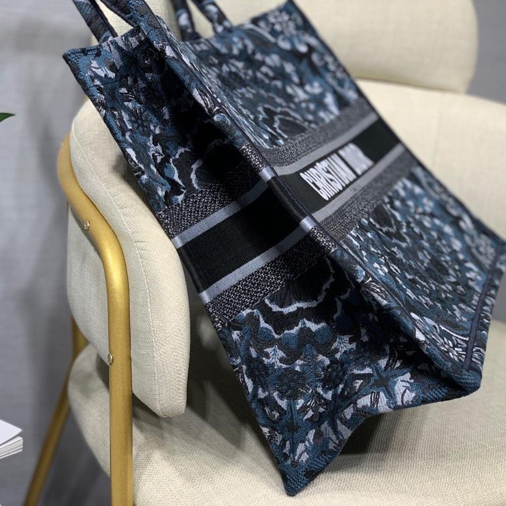 Dior Book Tote product image 4, provided for visual reference and product detail review