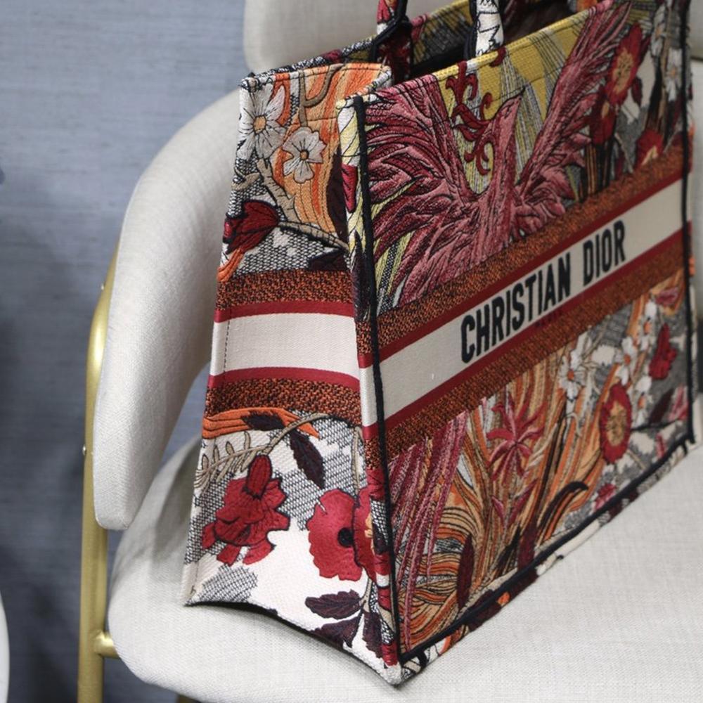 Dior Book Tote product image 4, provided for visual reference and product detail review