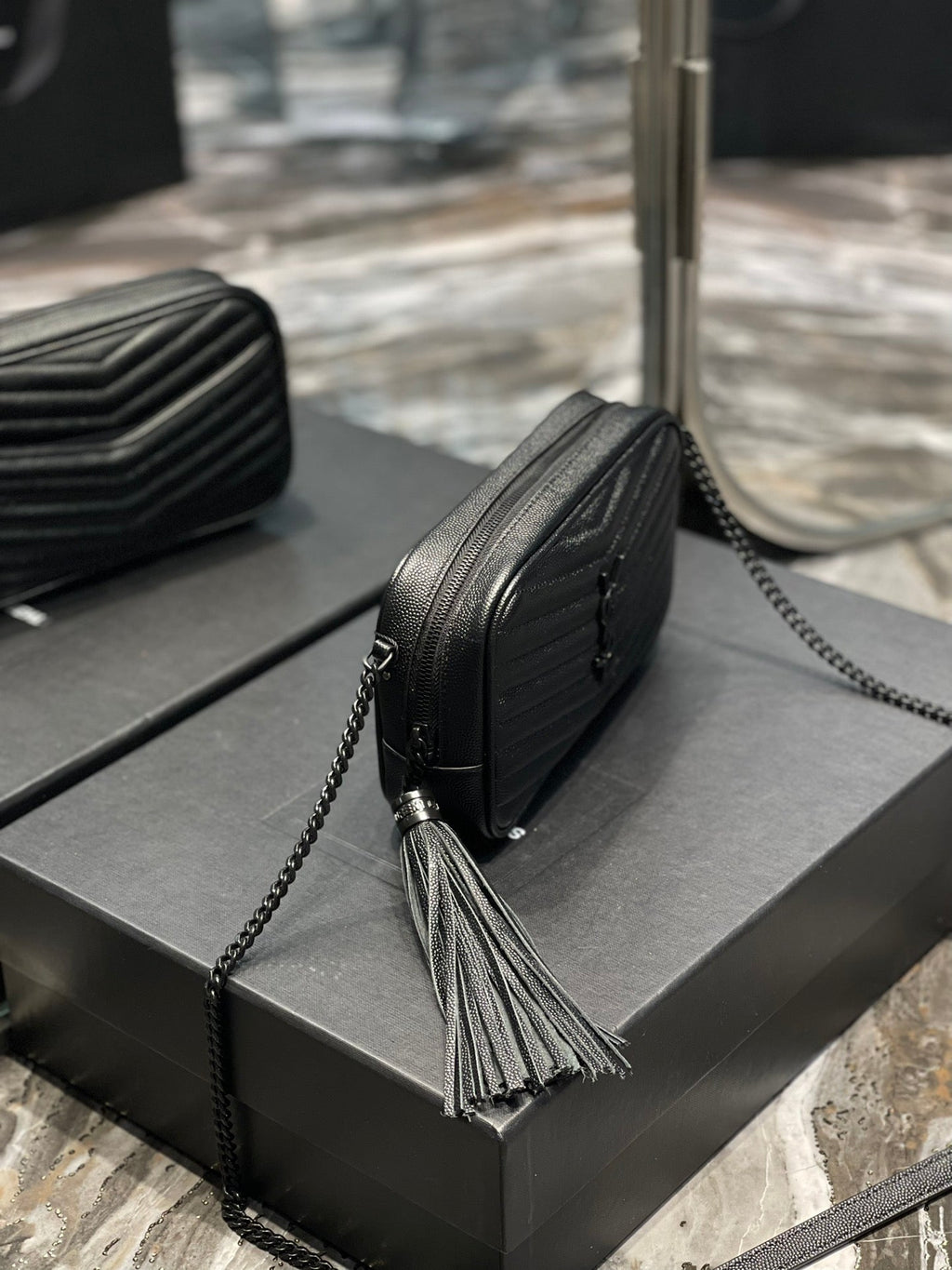 YSL Loulou Mini Camera Bag 18cm Black product image 3, provided for visual reference and product detail review