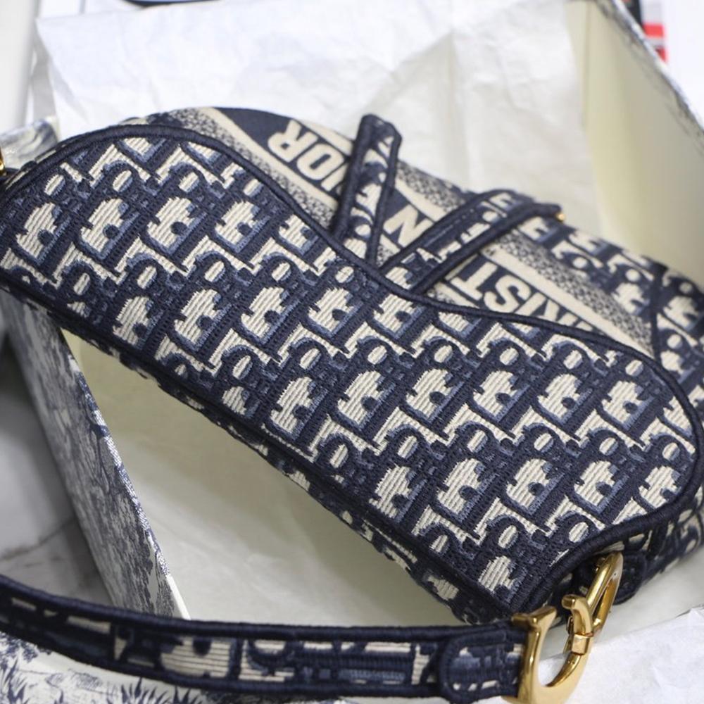 Dior Saddle Bag product image 3, provided for visual reference and product detail review