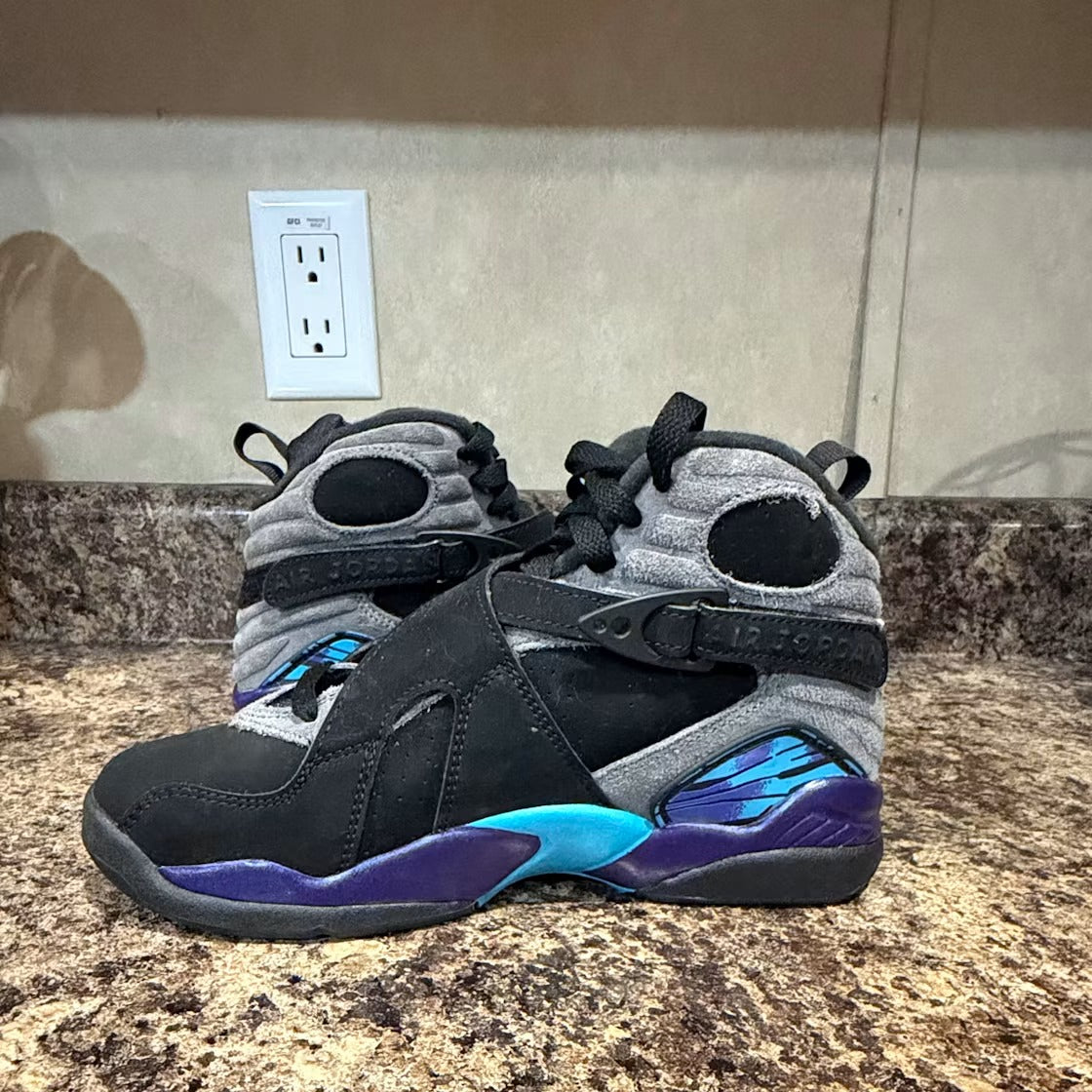Air Jordan 8 Retro Aqua (2015) (GS) product image 4, provided for visual reference and product detail review