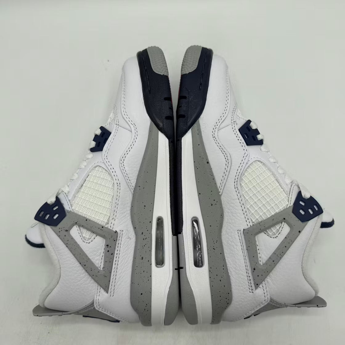 Air Jordan 4 Retro Midnight Navy (GS) product image 3, provided for visual reference and product detail review