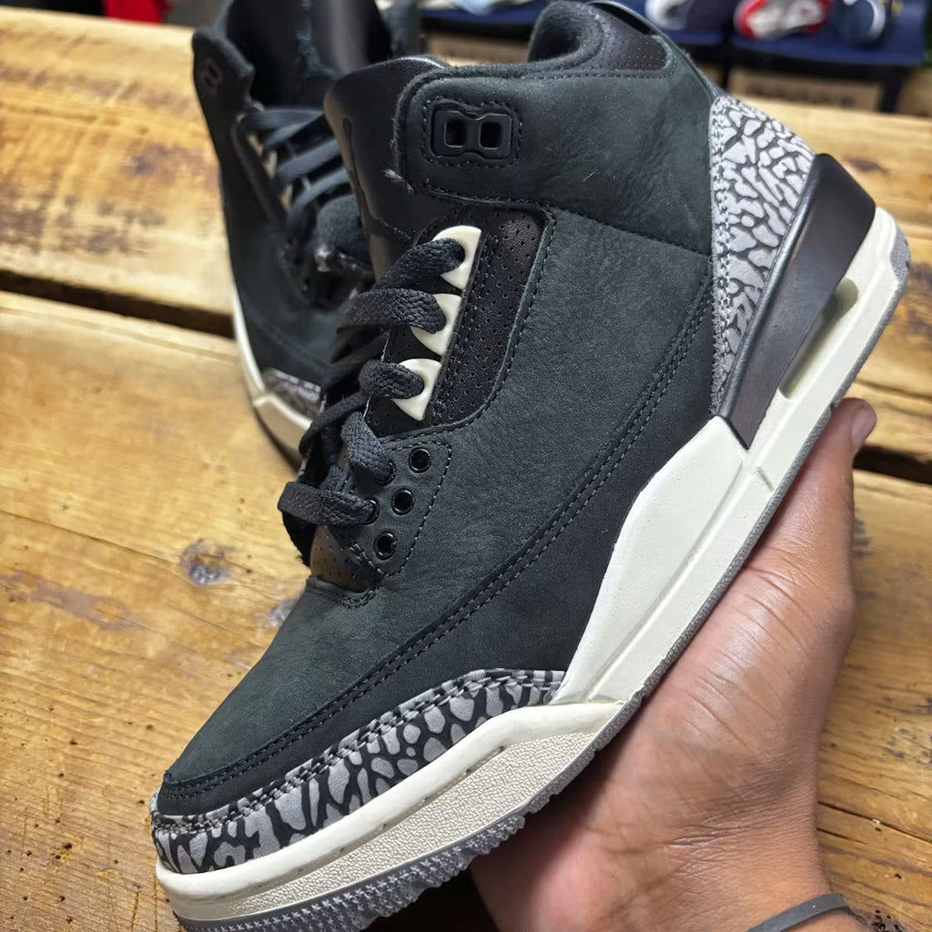 Air Jordan 3 Retro Off Noir product image 4, provided for visual reference and product detail review