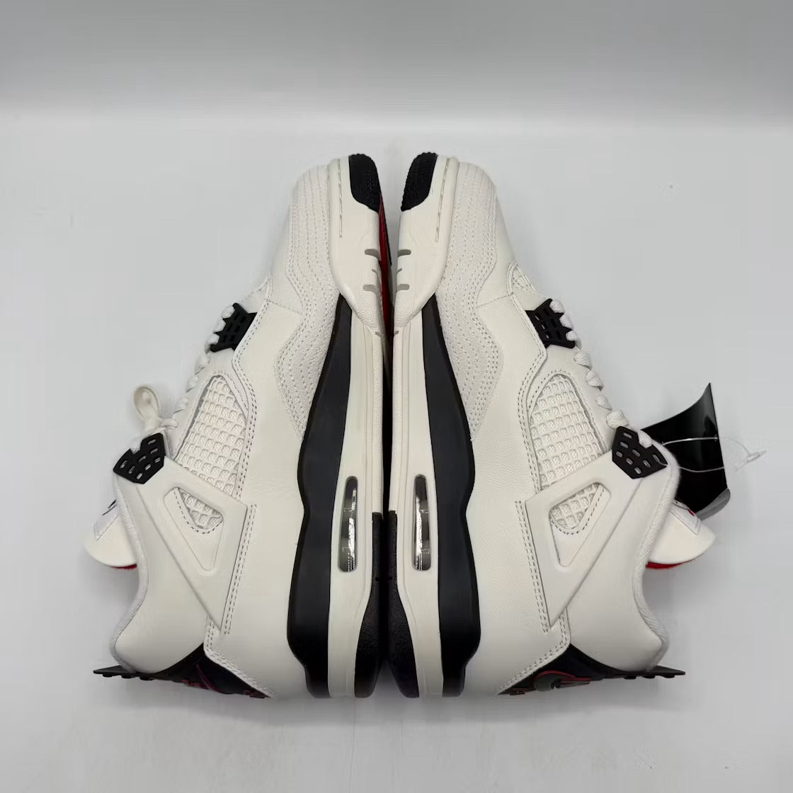 Air Jordan 4 Retro OG Flight Club product image 2, provided for visual reference and product detail review