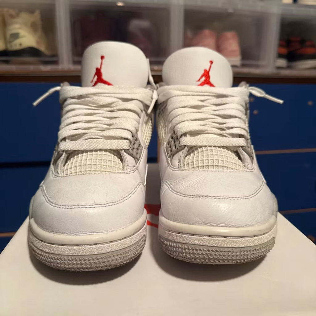 Air Jordan 4 Retro White Oreo (2021) product image 3, provided for visual reference and product detail review