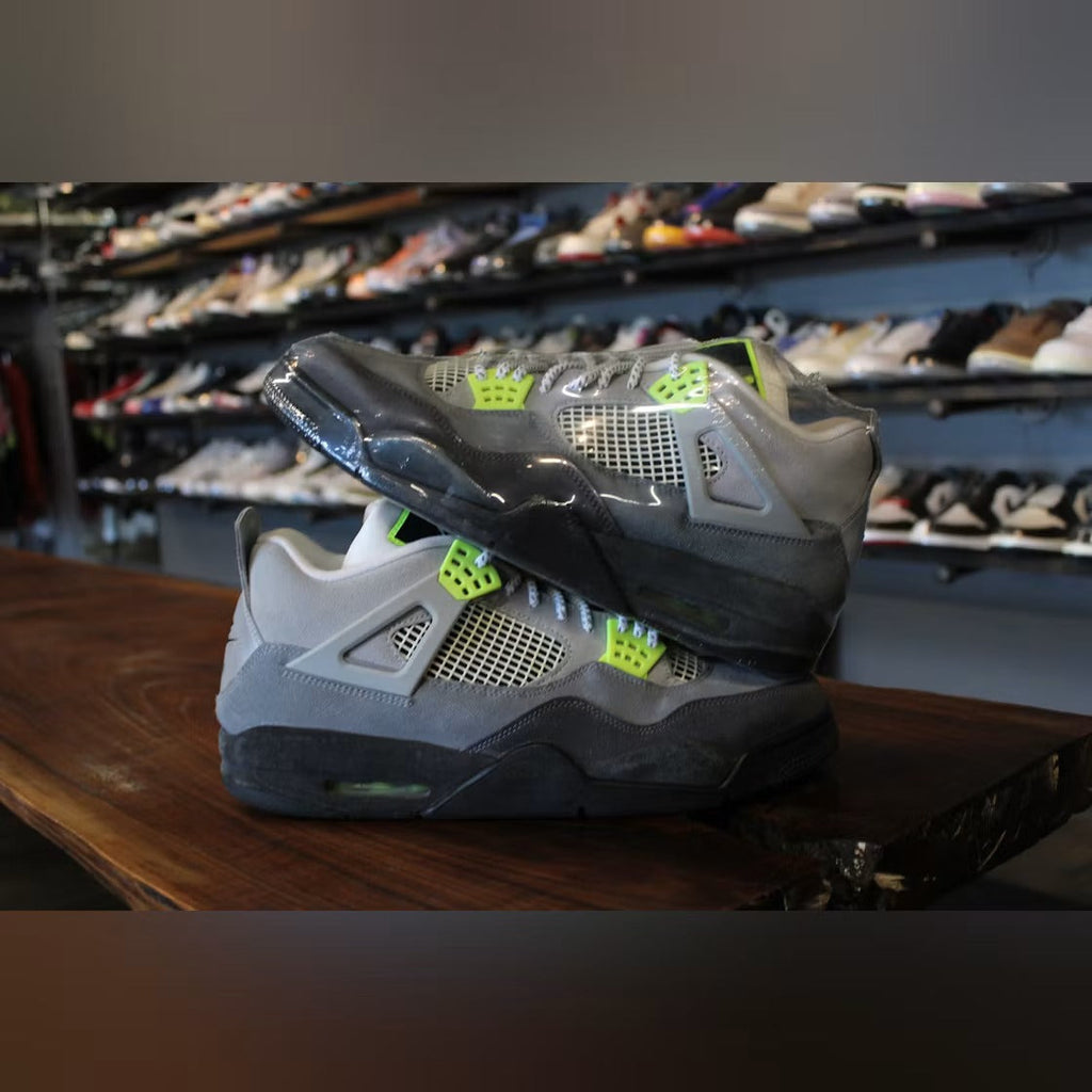 Air Jordan 4 Retro SE 95 Neon product image 2, provided for visual reference and product detail review