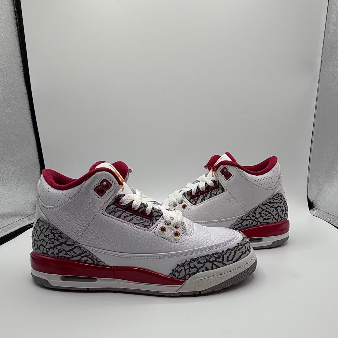 Air Jordan 3 Retro Cardinal (GS) product image 2, provided for visual reference and product detail review