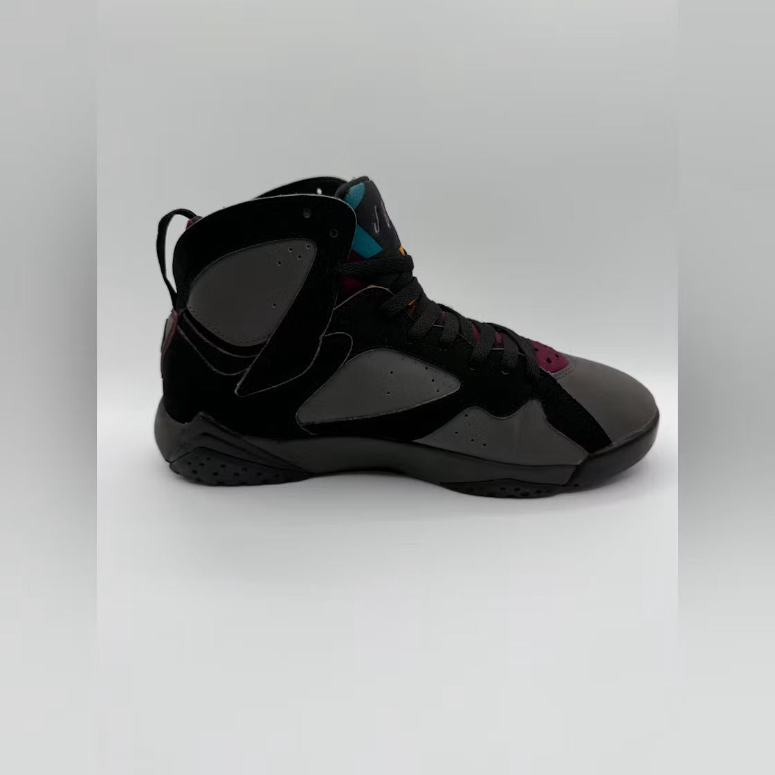 Air Jordan 7 Retro Bordeaux (2015) product image 4, provided for visual reference and product detail review