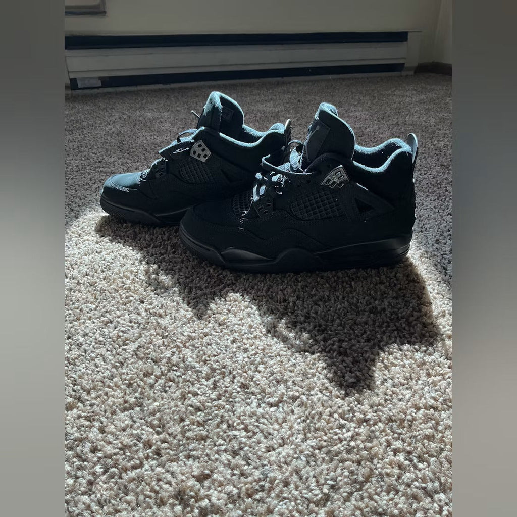 Air Jordan 4 Retro Black Cat (2025) (GS) product image 3, provided for visual reference and product detail review