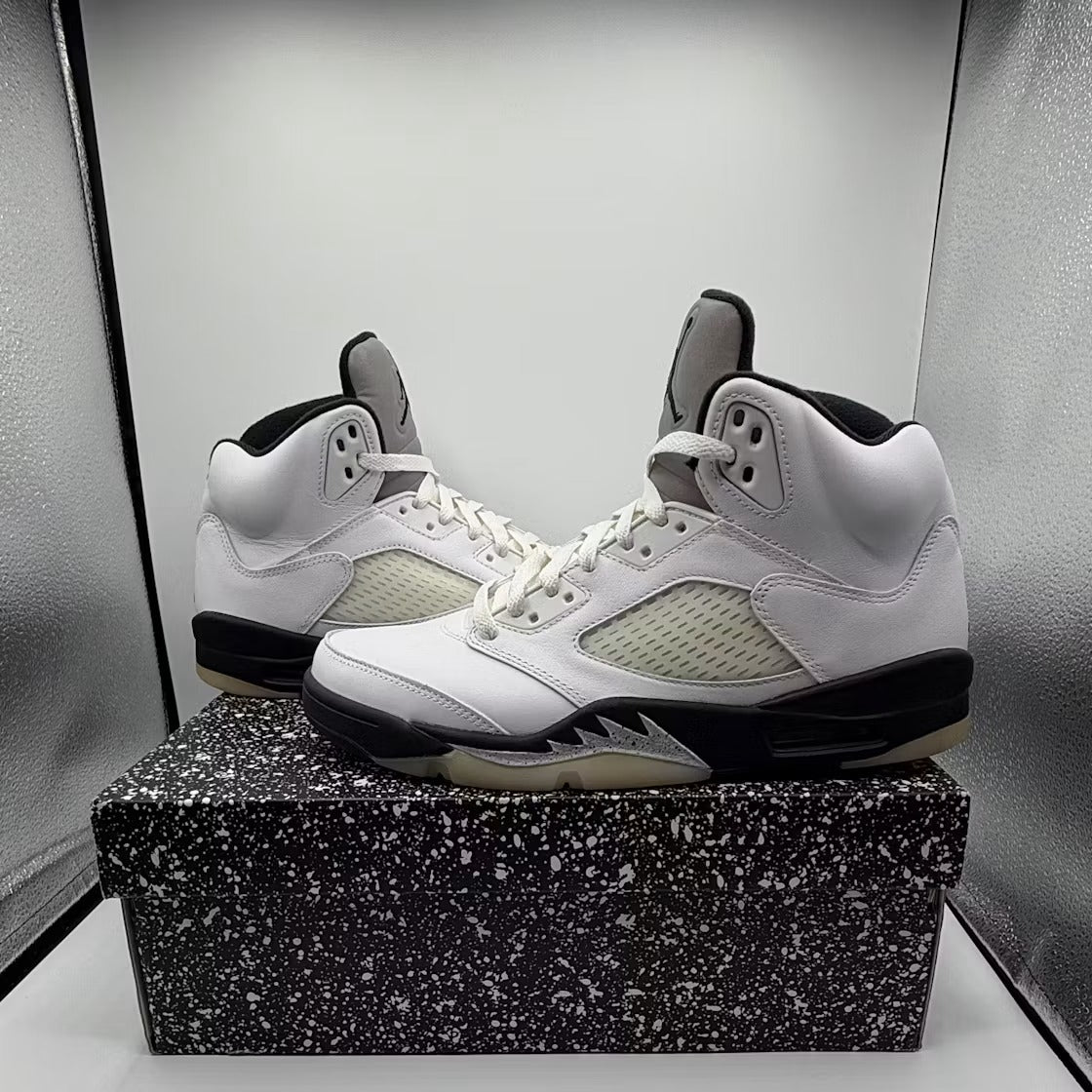 Air Jordan 5 Retro Reverse Metallic product image 2, provided for visual reference and product detail review