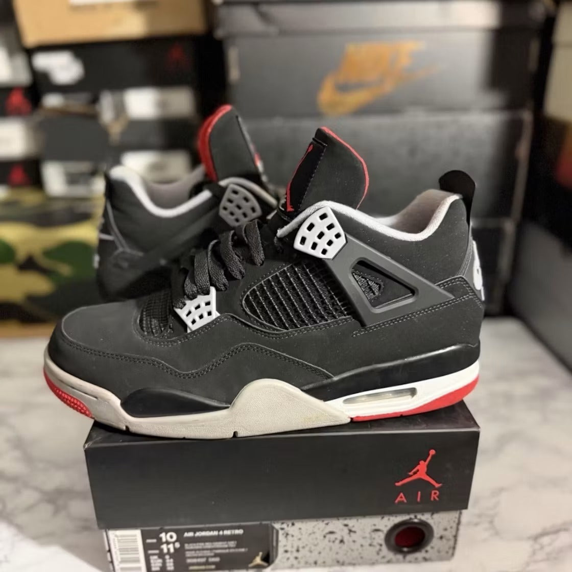 Air Jordan 4 Retro Bred (2019) product image 3, provided for visual reference and product detail review