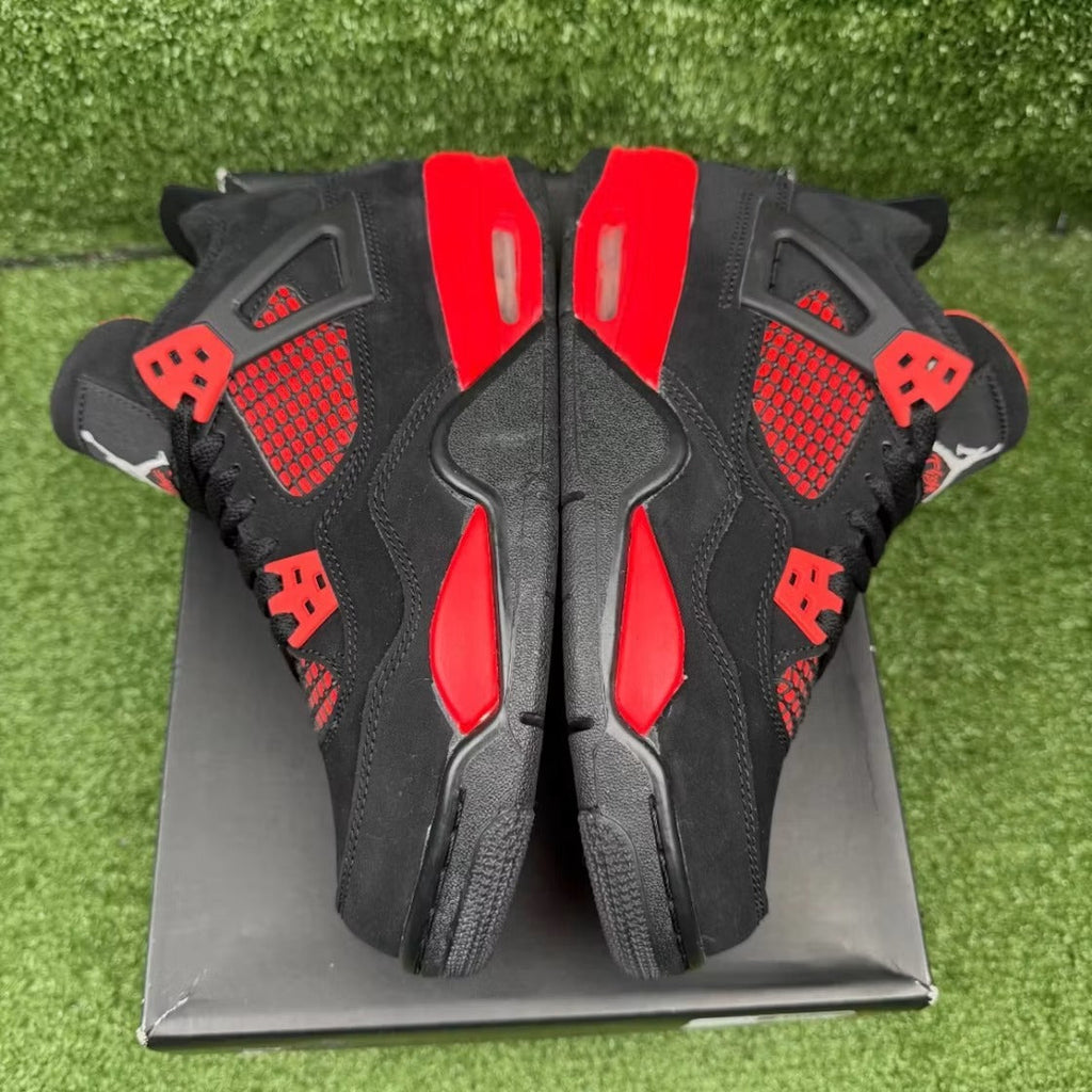 Air Jordan 4 Retro Red Thunder (GS) product image 5, provided for visual reference and product detail review