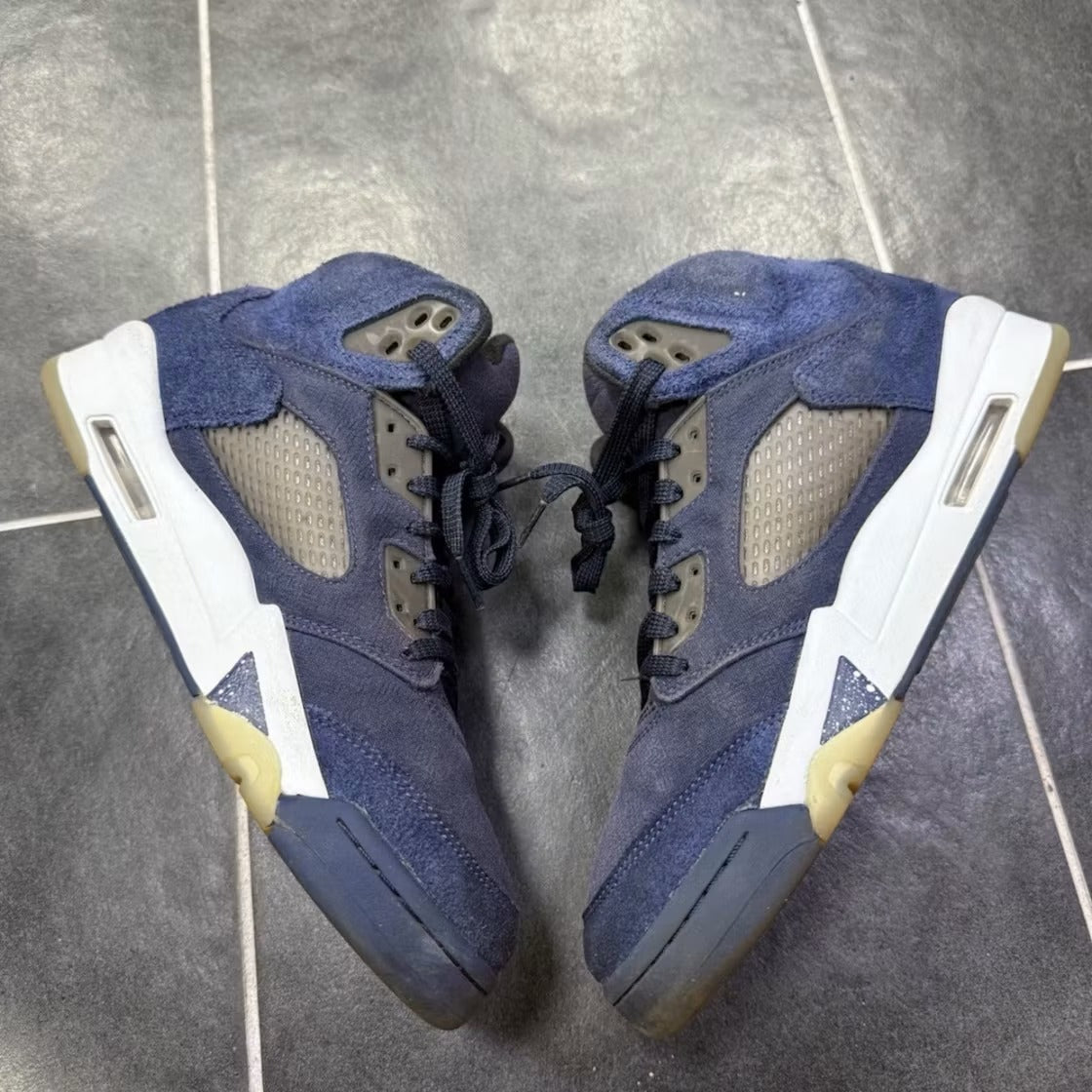 Air Jordan 5 Retro Midnight Navy product image 3, provided for visual reference and product detail review