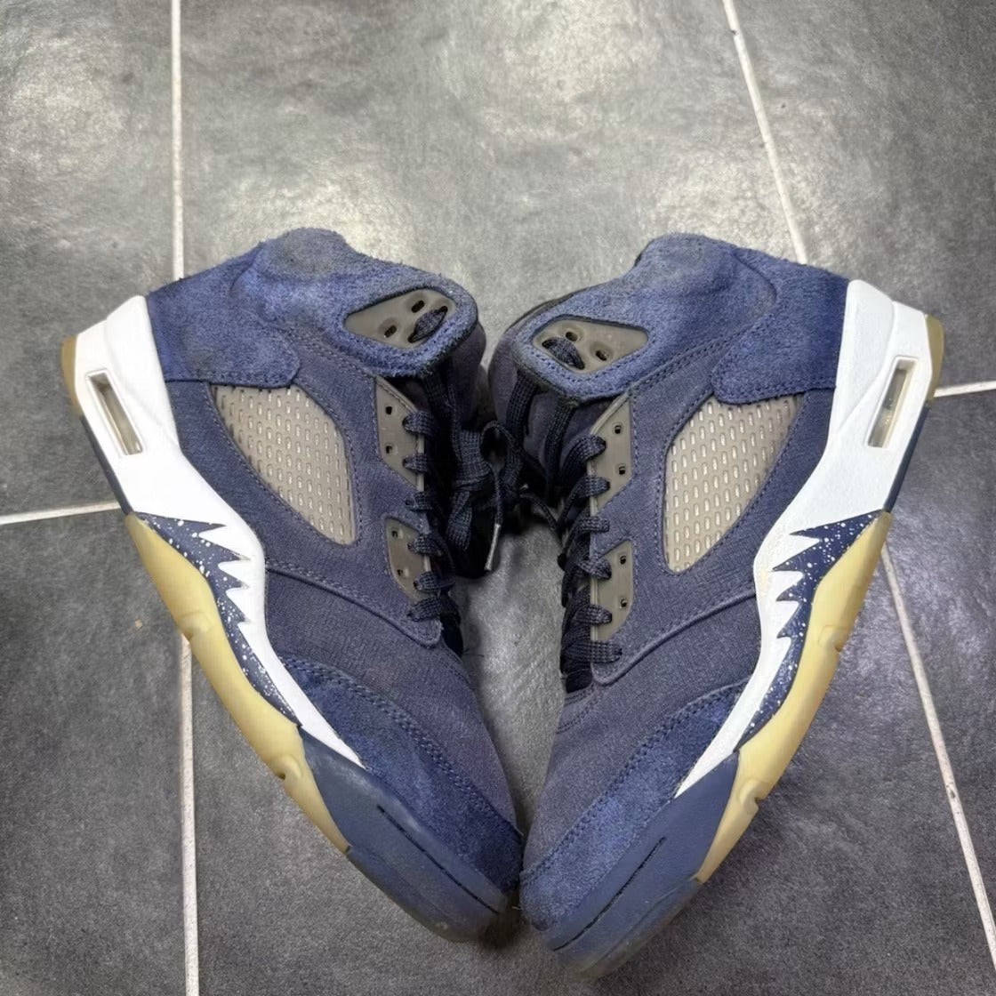 Air Jordan 5 Retro Midnight Navy product image 2, provided for visual reference and product detail review