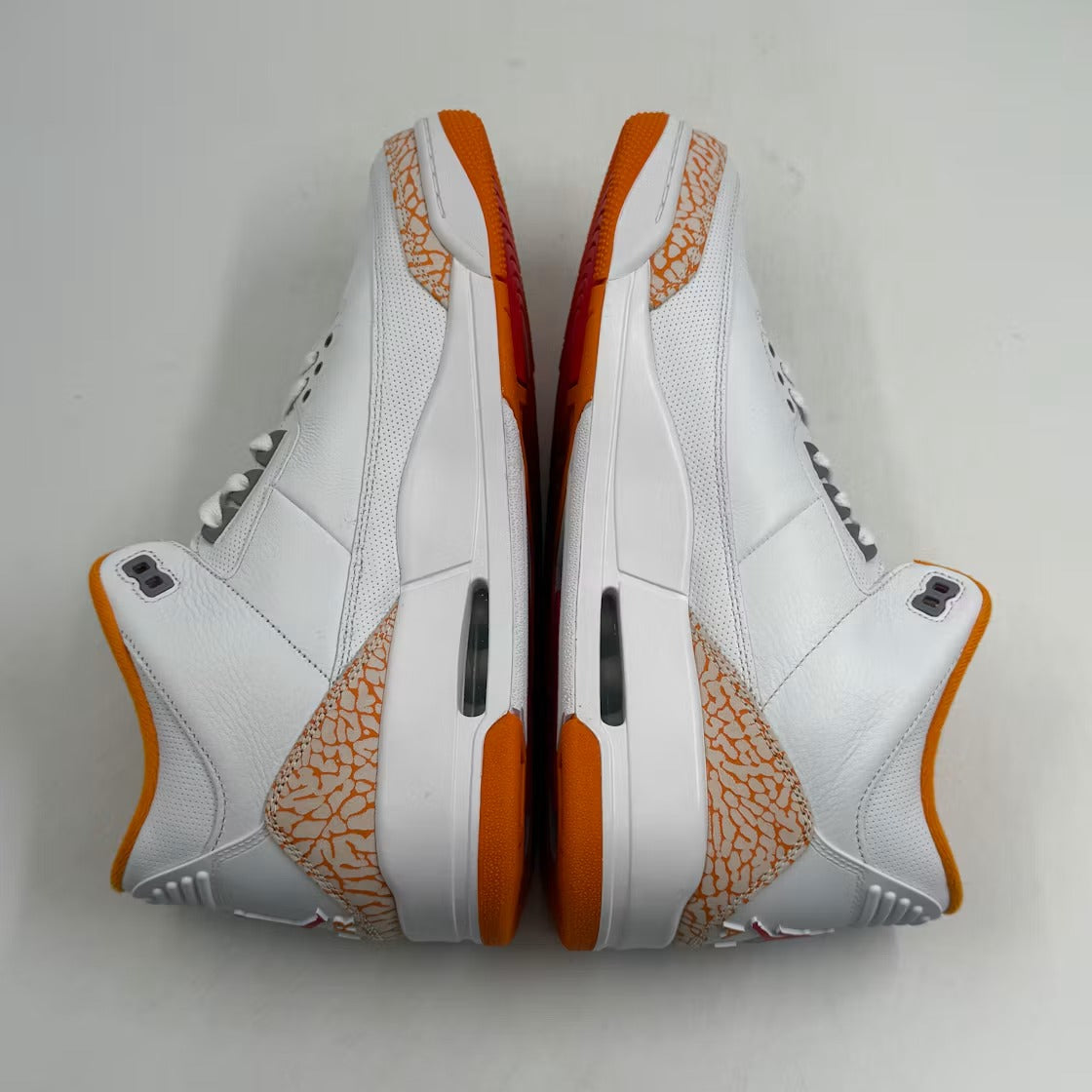 Air Jordan 3 Retro Orange Citrus (Women) product image 4, provided for visual reference and product detail review