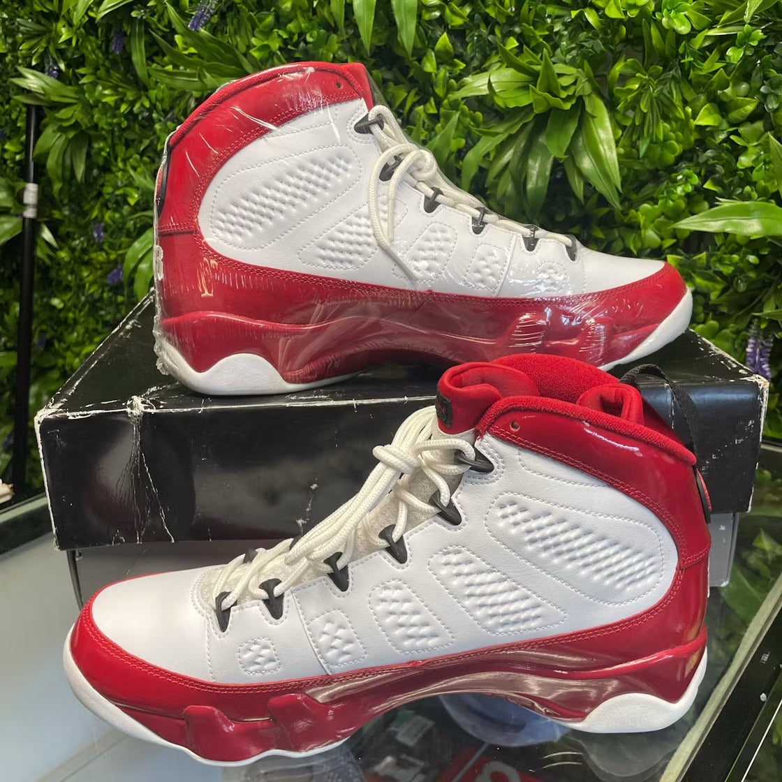 Air Jordan 9 Retro White Gym Red product image 3, provided for visual reference and product detail review