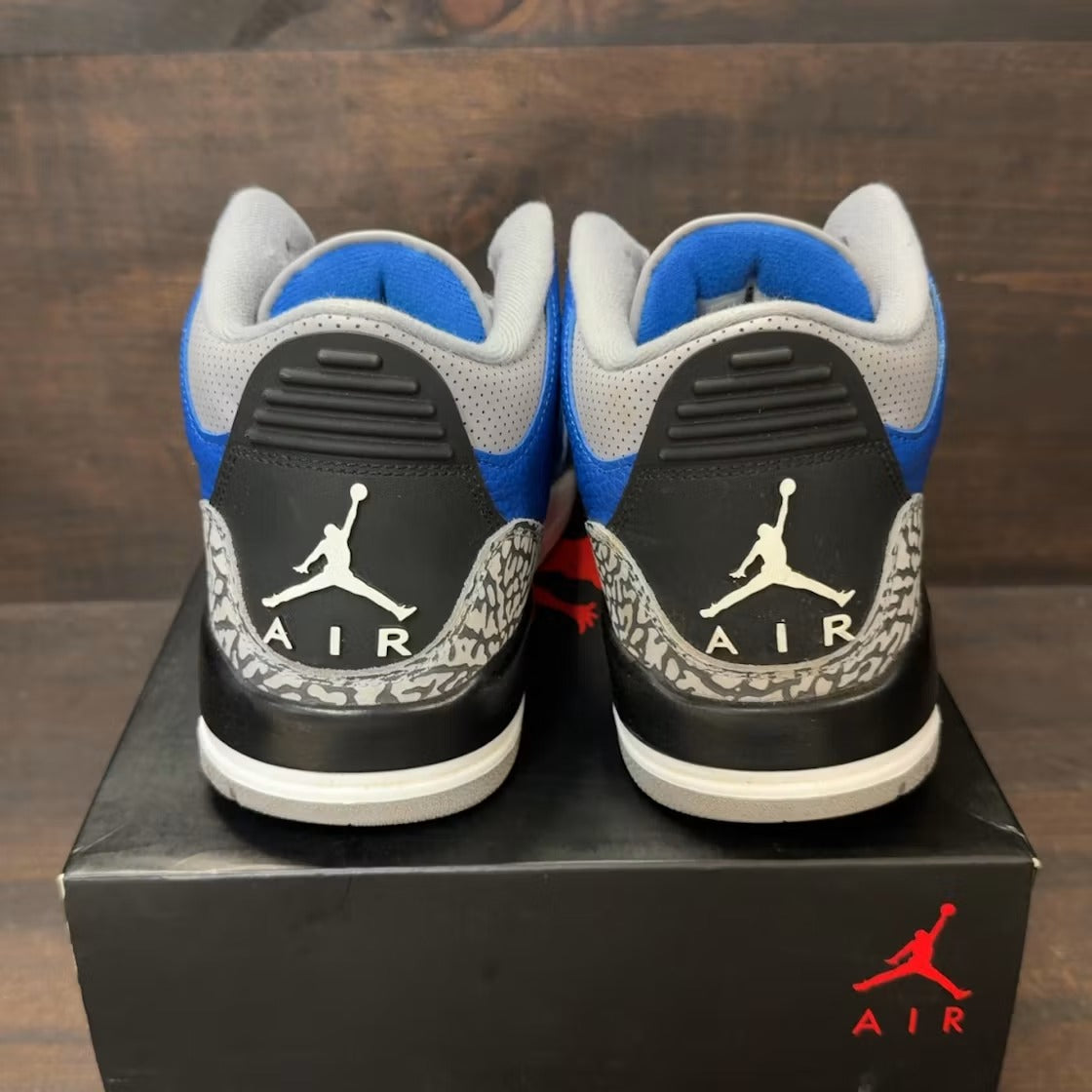 Air Jordan 3 Retro Varsity Royal Cement product image 4, provided for visual reference and product detail review