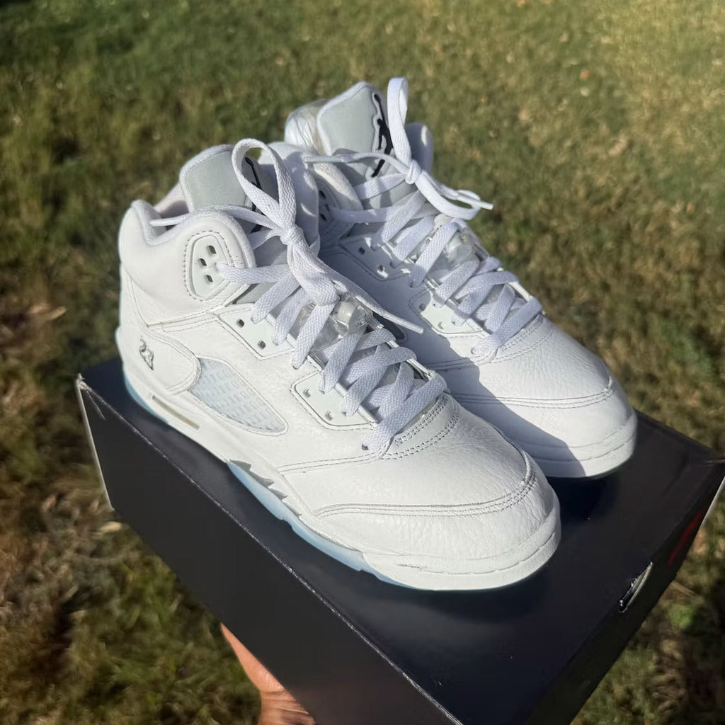 Air Jordan 5 Retro White Metallic (2026) (GS) product image 3, provided for visual reference and product detail review
