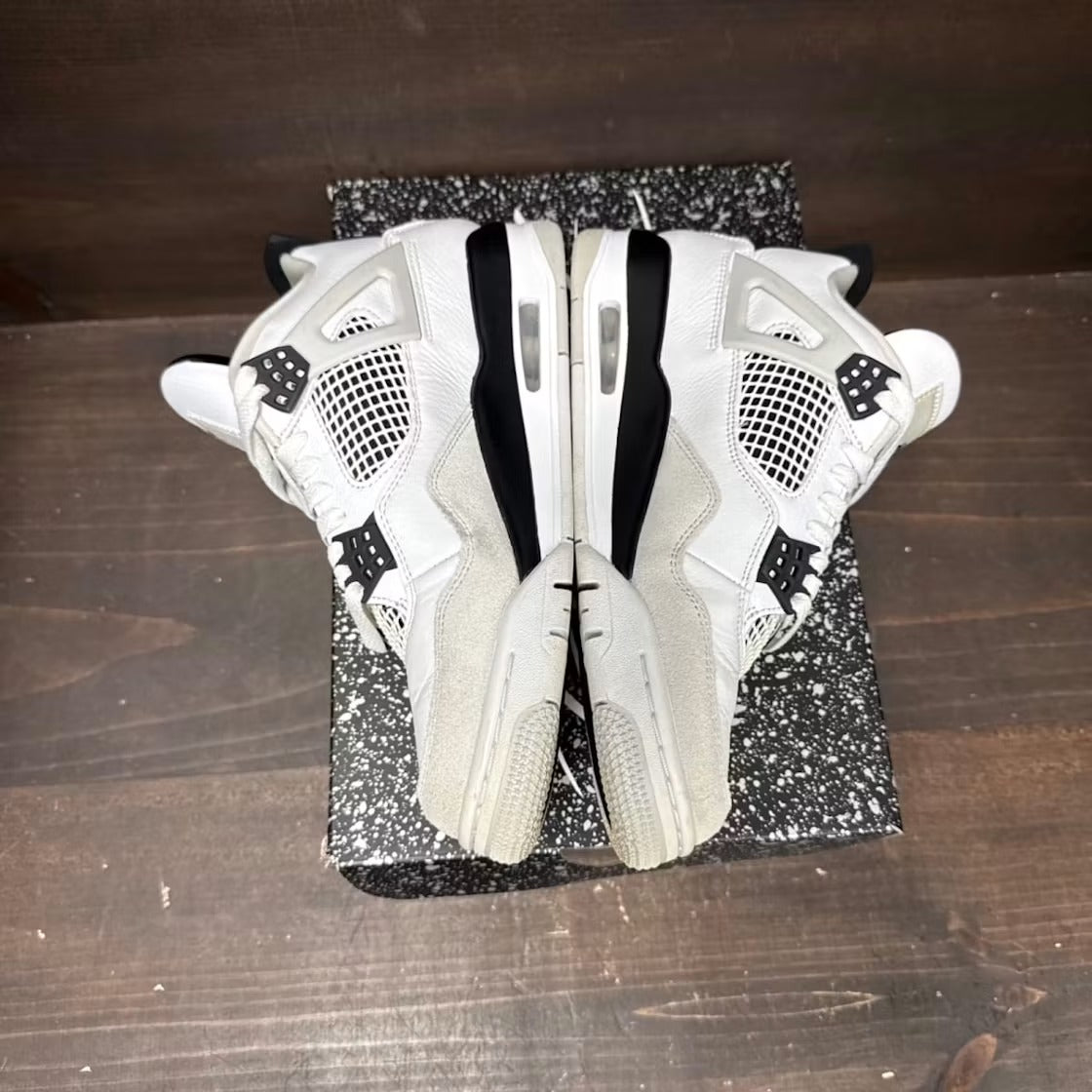 Air Jordan 4 Retro Military Black product image 3, provided for visual reference and product detail review