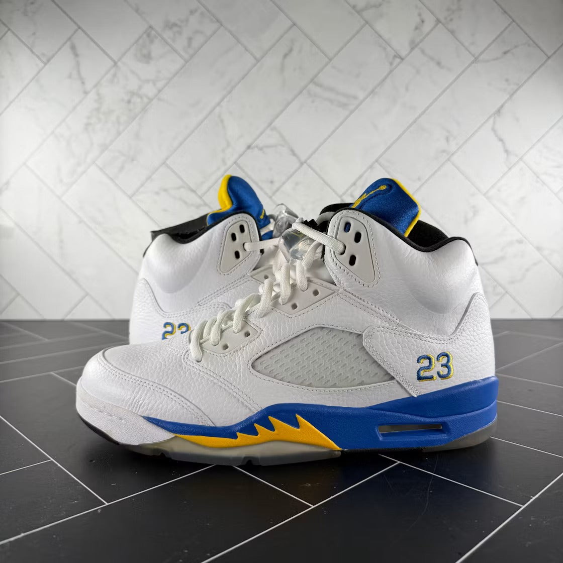 Air Jordan 5 Retro Laney (2013) product image 2, provided for visual reference and product detail review