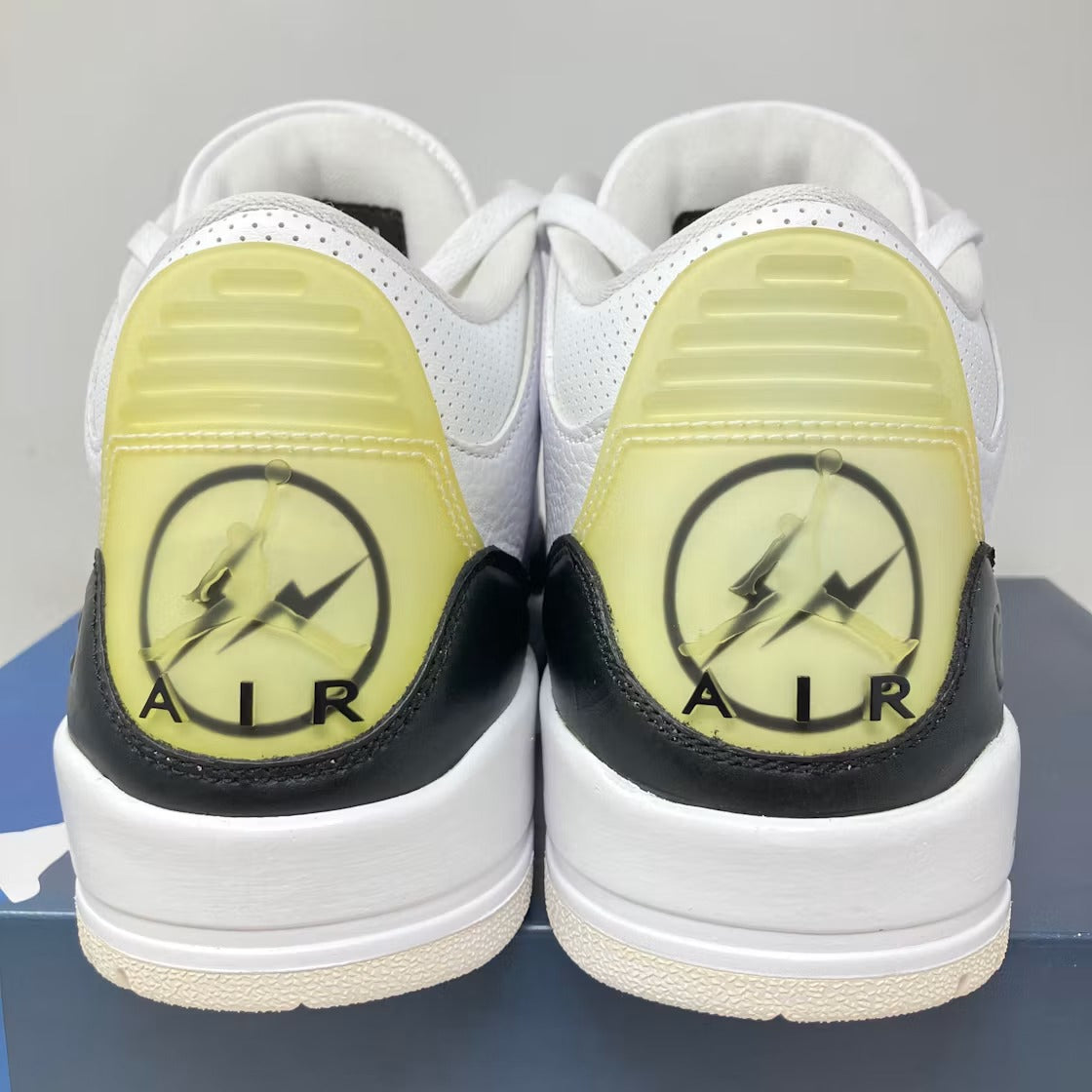 Air Jordan 3 Retro Fragment product image 6, provided for visual reference and product detail review