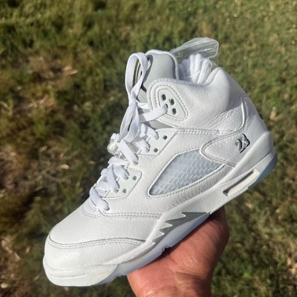 Air Jordan 5 Retro White Metallic (2026) (GS) product image 5, provided for visual reference and product detail review