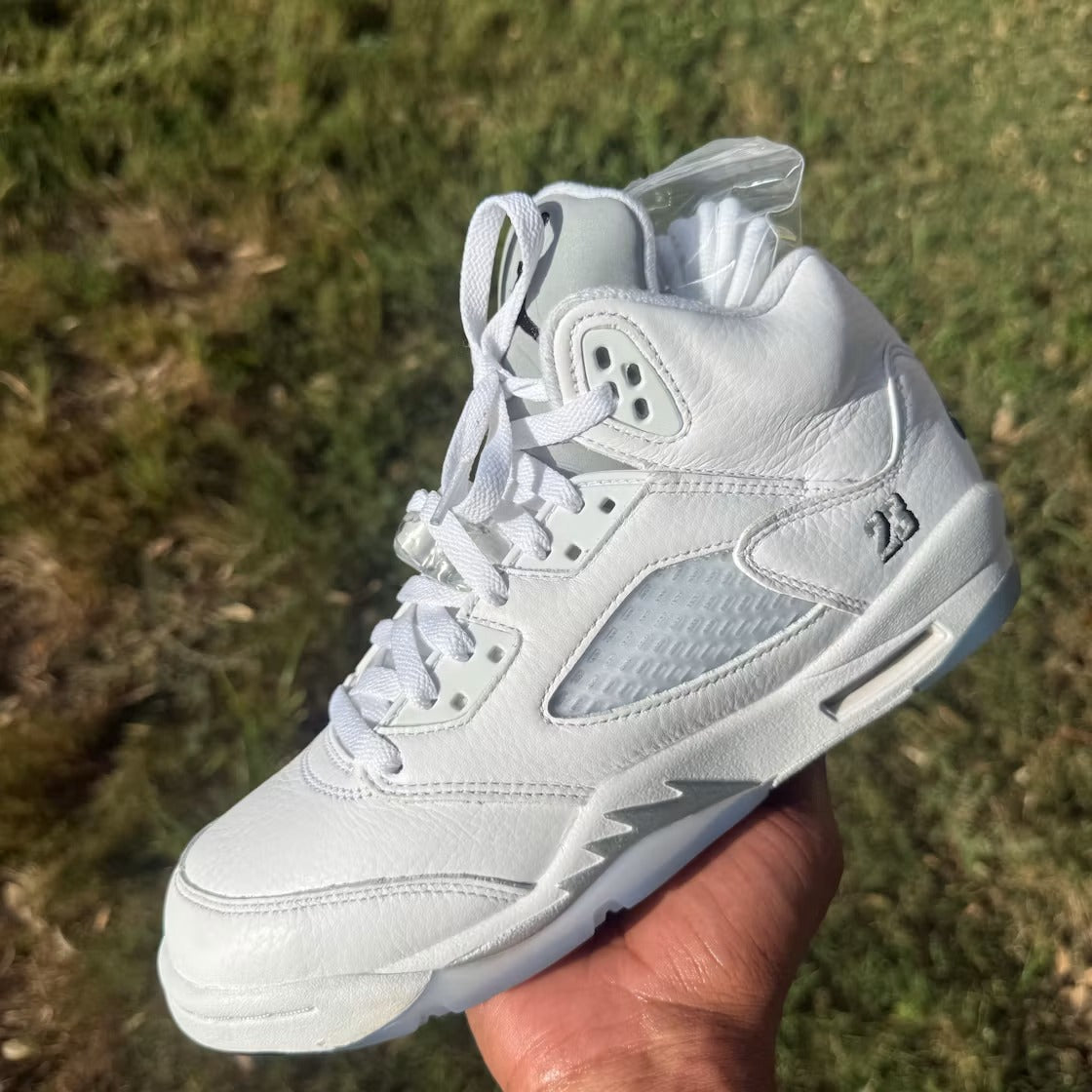 Air Jordan 5 Retro White Metallic (2026) (GS) product image 5, provided for visual reference and product detail review
