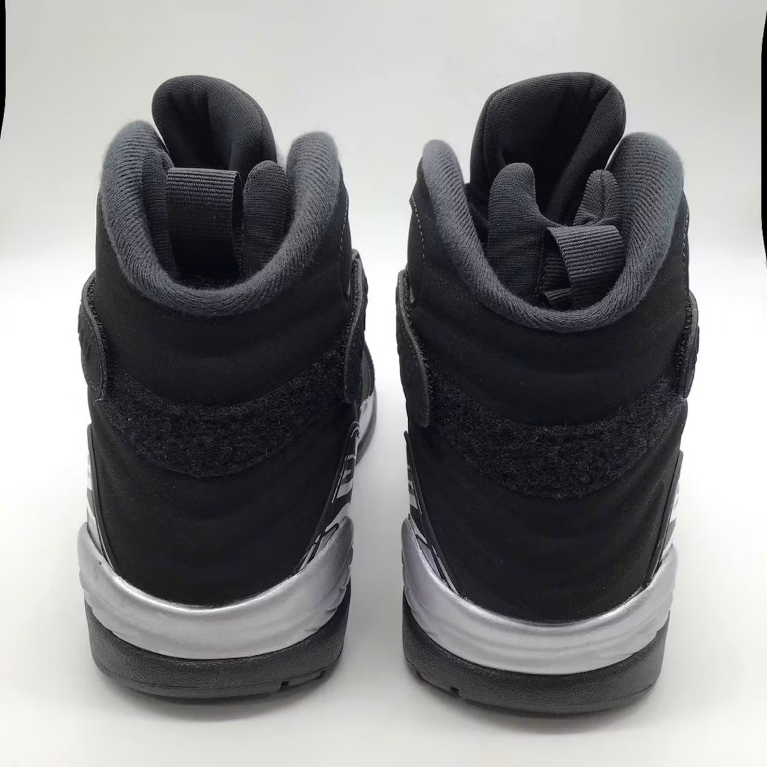 Air Jordan 8 Retro Chrome (2026) product image 5, provided for visual reference and product detail review