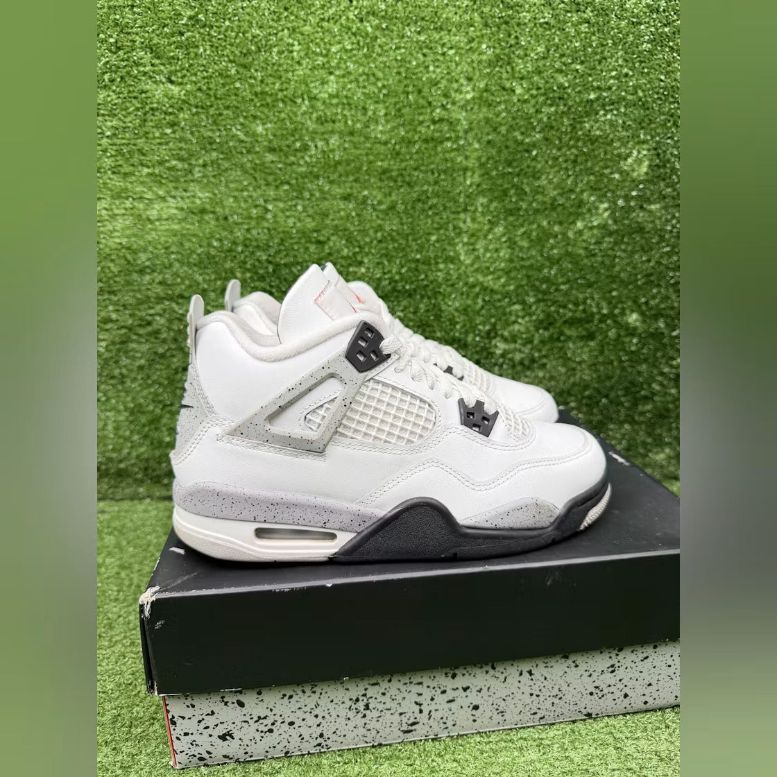 Air Jordan 4 Retro White Cement (2025) (GS) product image 4, provided for visual reference and product detail review