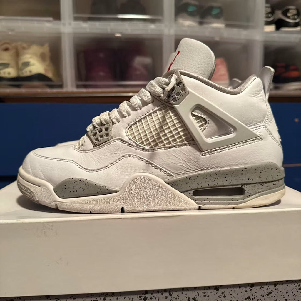 Air Jordan 4 Retro White Oreo (2021) product image 2, provided for visual reference and product detail review