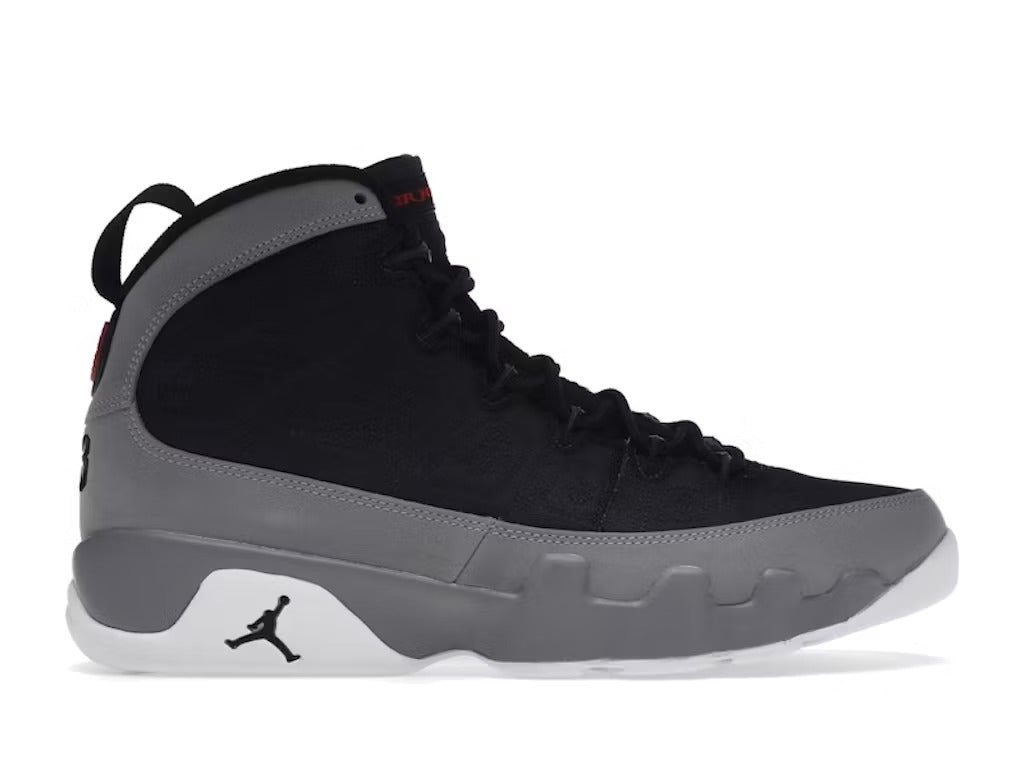 Air Jordan 9 Retro Particle Grey product image 1, provided for visual reference and product detail review
