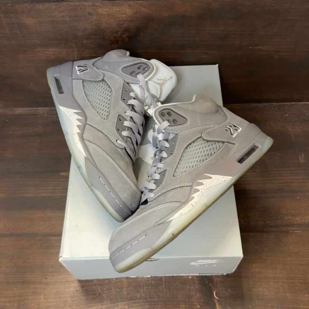 Air Jordan 5 Retro Wolf Grey (2026) product image 2, provided for visual reference and product detail review