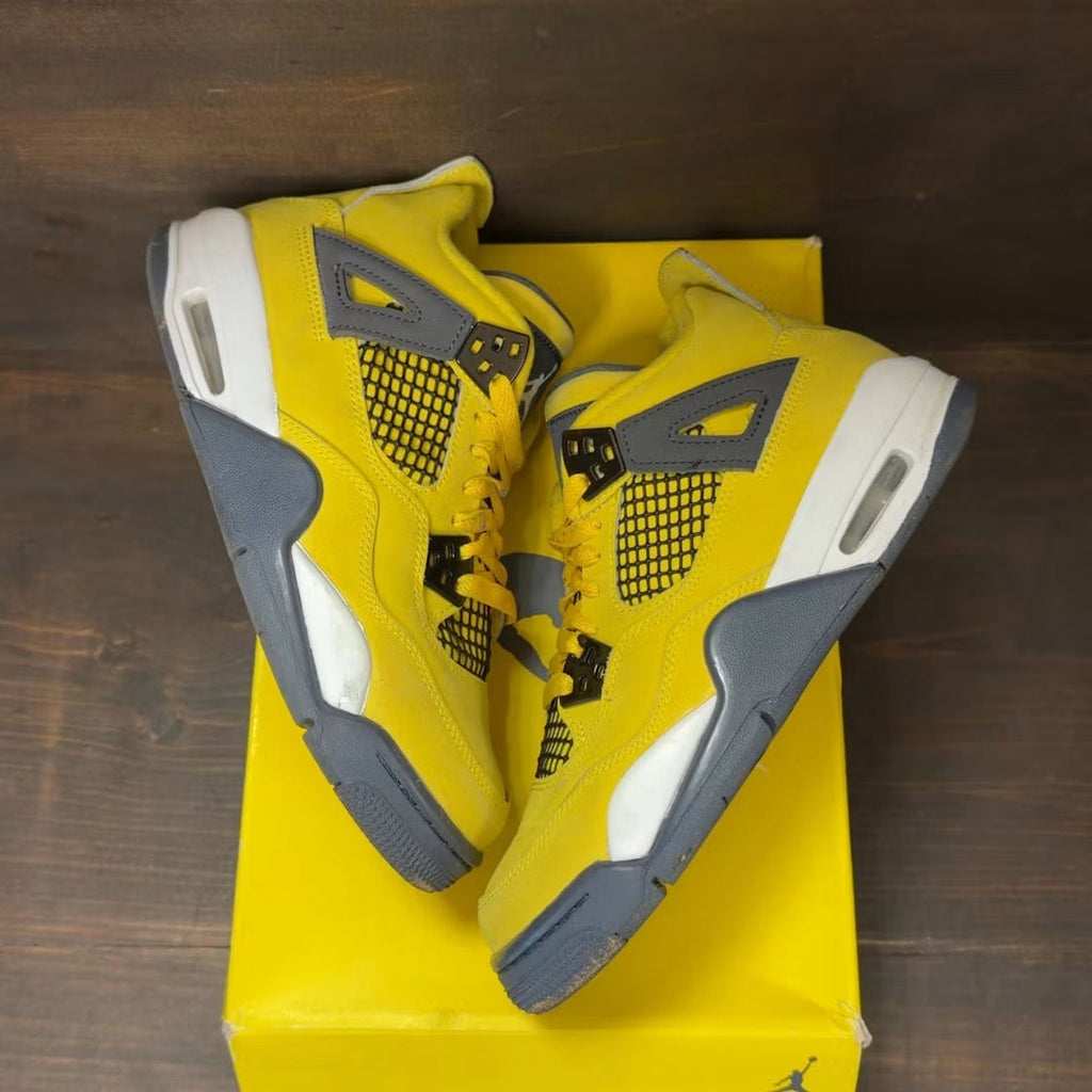 Air Jordan 4 Retro Lightning (2021) (GS) product image 2, provided for visual reference and product detail review