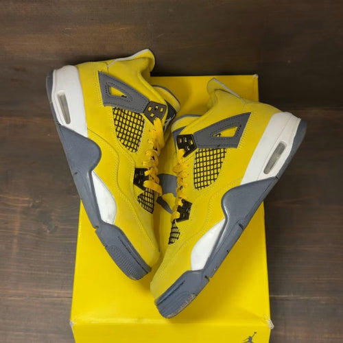 Air Jordan 4 Retro Lightning (2021) (GS) product image 2, provided for visual reference and product detail review