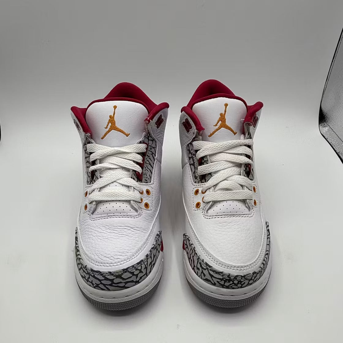 Air Jordan 3 Retro Cardinal (GS) product image 3, provided for visual reference and product detail review