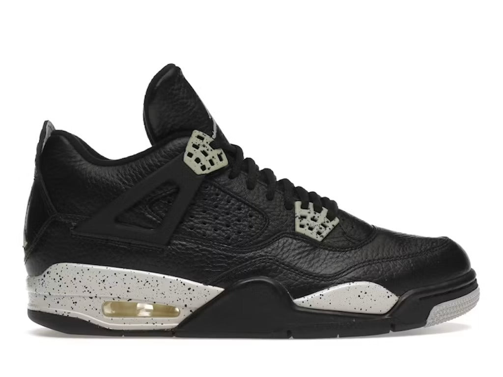 Air Jordan 4 Retro Oreo (2015) product image 1, provided for visual reference and product detail review