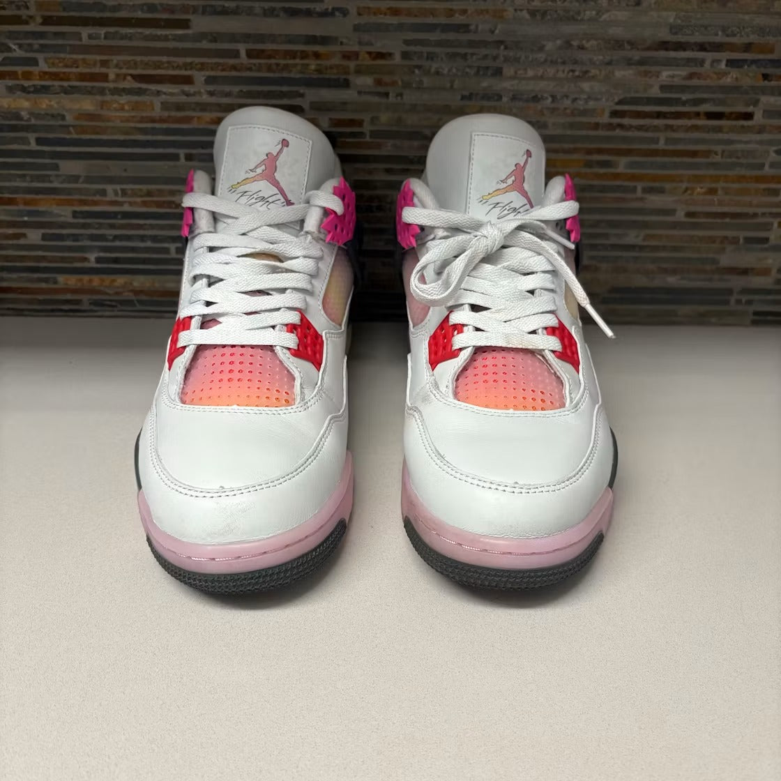 Air Jordan 4 Retro Comic product image 3, provided for visual reference and product detail review