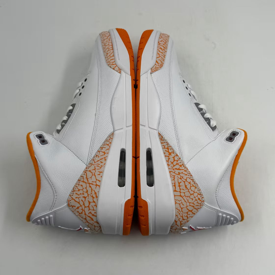 Air Jordan 3 Retro Orange Citrus (Women) product image 3, provided for visual reference and product detail review