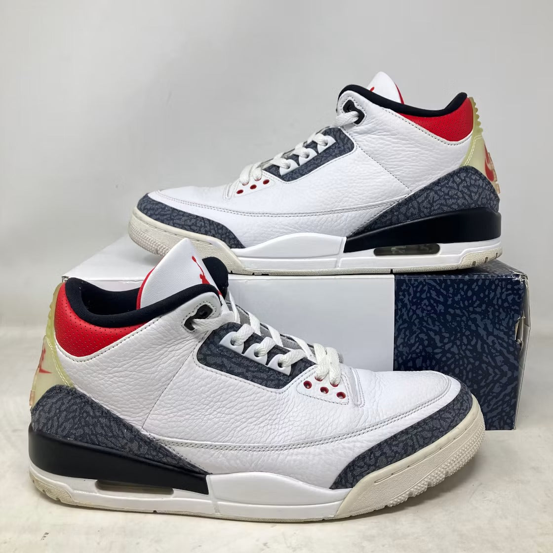 Air Jordan 3 Retro SE Fire Red Denim (2020) product image 3, provided for visual reference and product detail review
